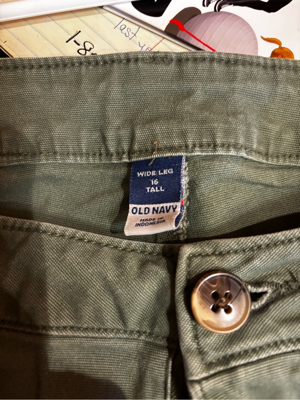 Old Navy women’s Olive Chinos - Picture 3 of 3